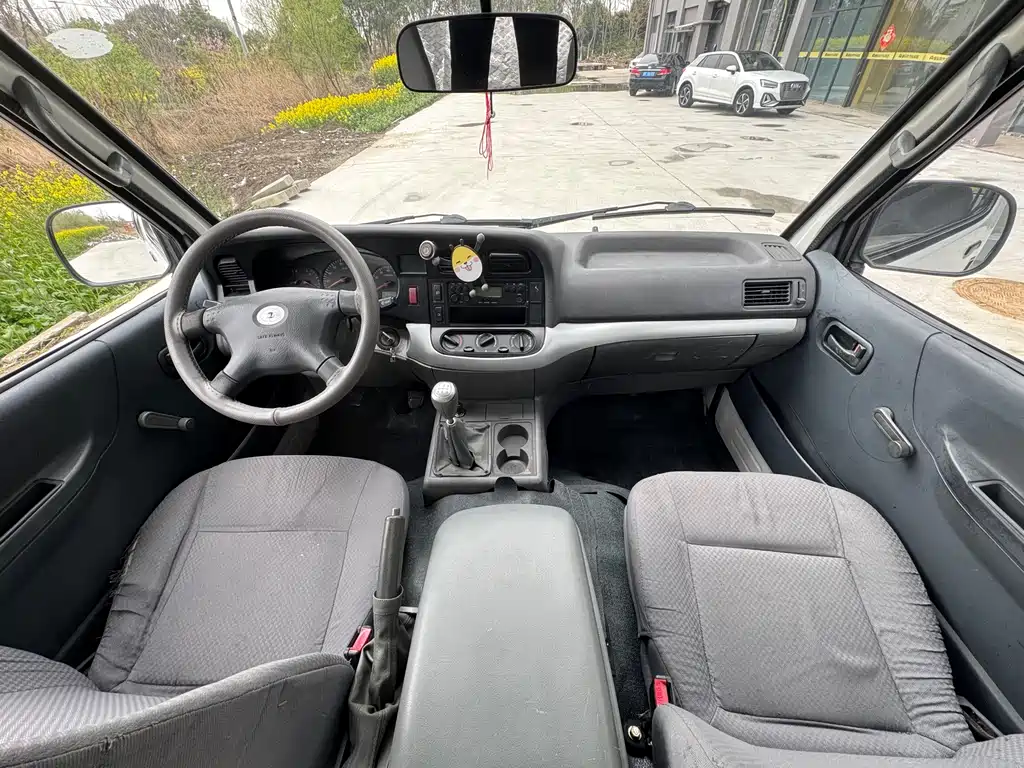 Jinbei Hiace 2016 2.0L Comfort V19 купить на сайте DeffCars