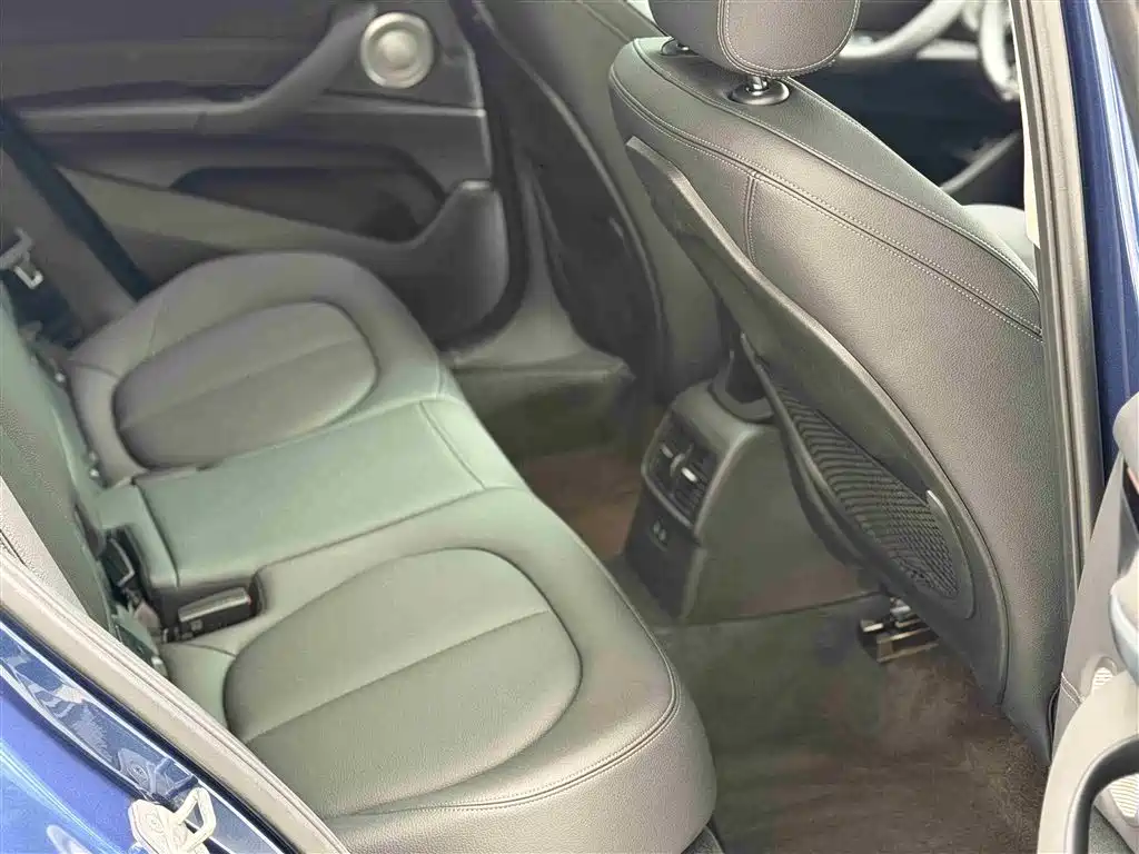 BMW X2 2021 sDrive25i Leading M Off-Road Package купить на сайте DeffCars