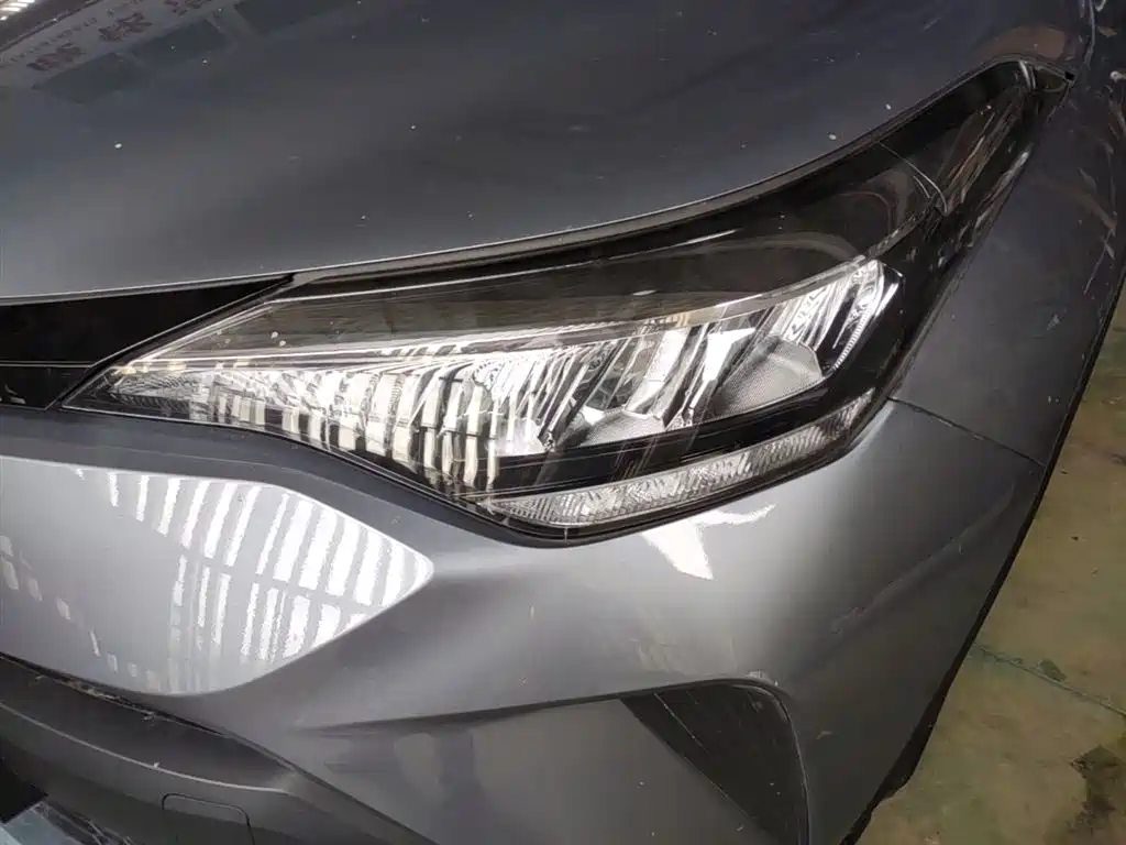 Toyota C-HR 2023 2.0L Leading Edition купить на сайте DeffCars