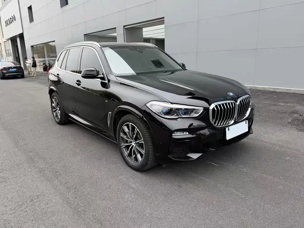 BMW X5 2022 xDrive 30Li M Sports Package купить на сайте DeffCars