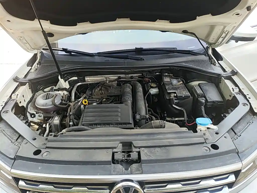 Tiguan 2017 280TSI two-wheel drive elite model купить на сайте DeffCars