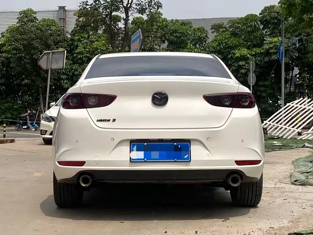 Mazda3 Angkesela 2021 2.0L Automatic Premium Edition купить на сайте DeffCars