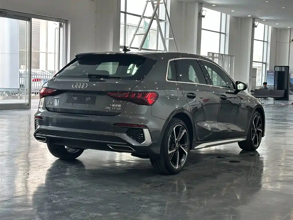 Audi A3 2023 Sportback 35 TFSI stylish and sporty купить на сайте DeffCars