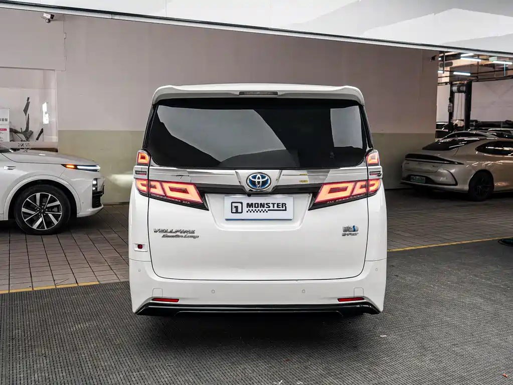 Wilfa 2021 Crown Dual Engine 2.5L HV Premium Edition купить на сайте DeffCars