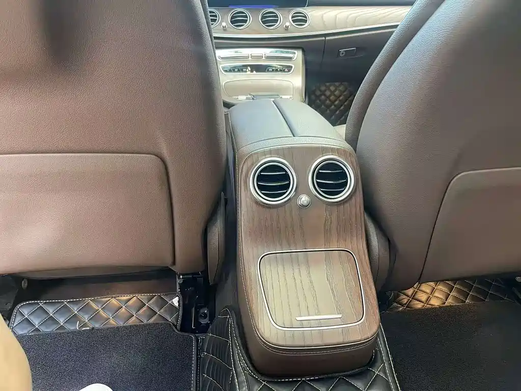 Mercedes-Benz E-Class 2023 E 300 L Luxury Model купить на сайте DeffCars