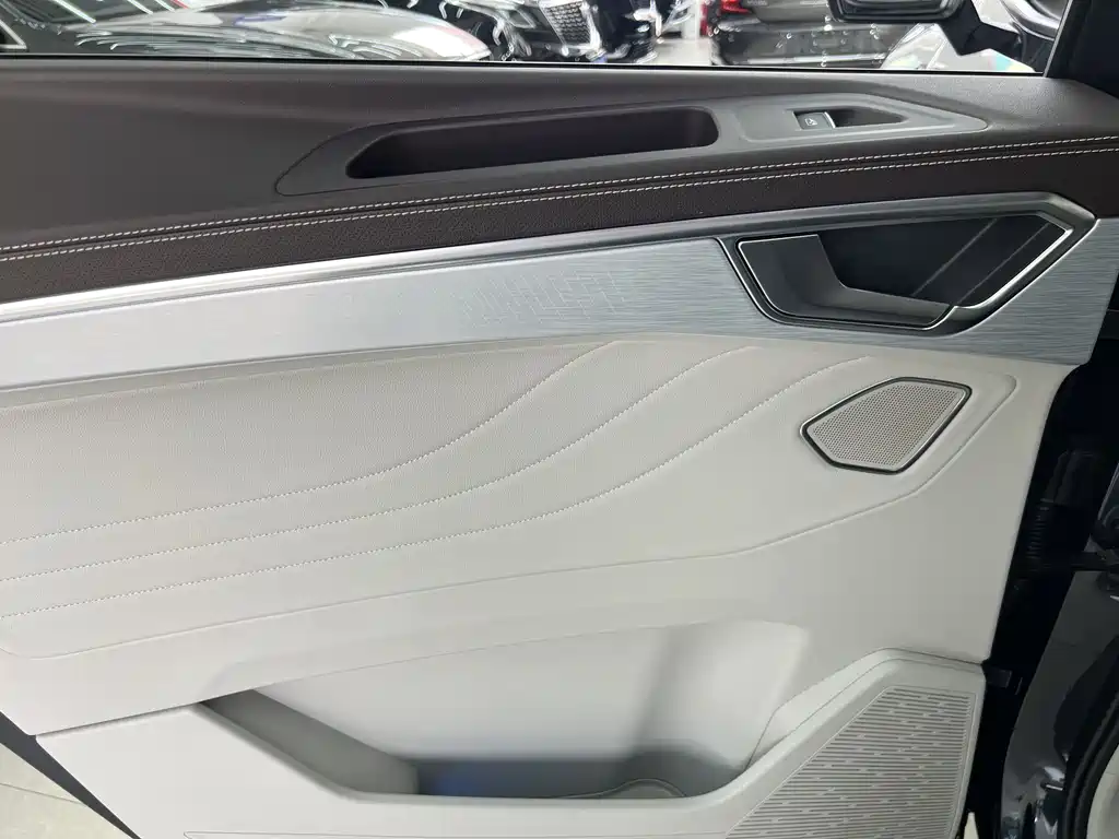 Lanjing 2022 380TSI four-wheel drive luxury Jiajing Edition Pro 6 seats купить на сайте DeffCars