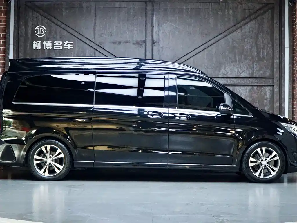 Mercedes-Benz V-Class 2016 V 260 L Premium Extended Edition купить на сайте DeffCars