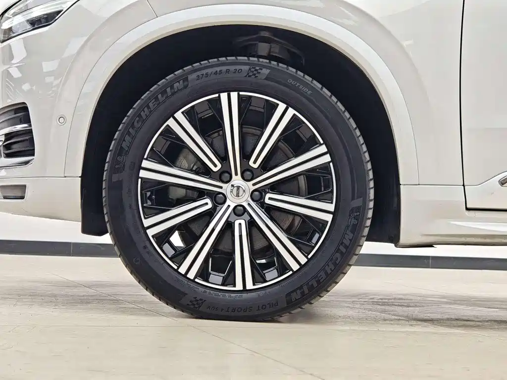 Volvo XC90 2023 B6 Zhiya Luxury Edition 7 seats купить на сайте DeffCars