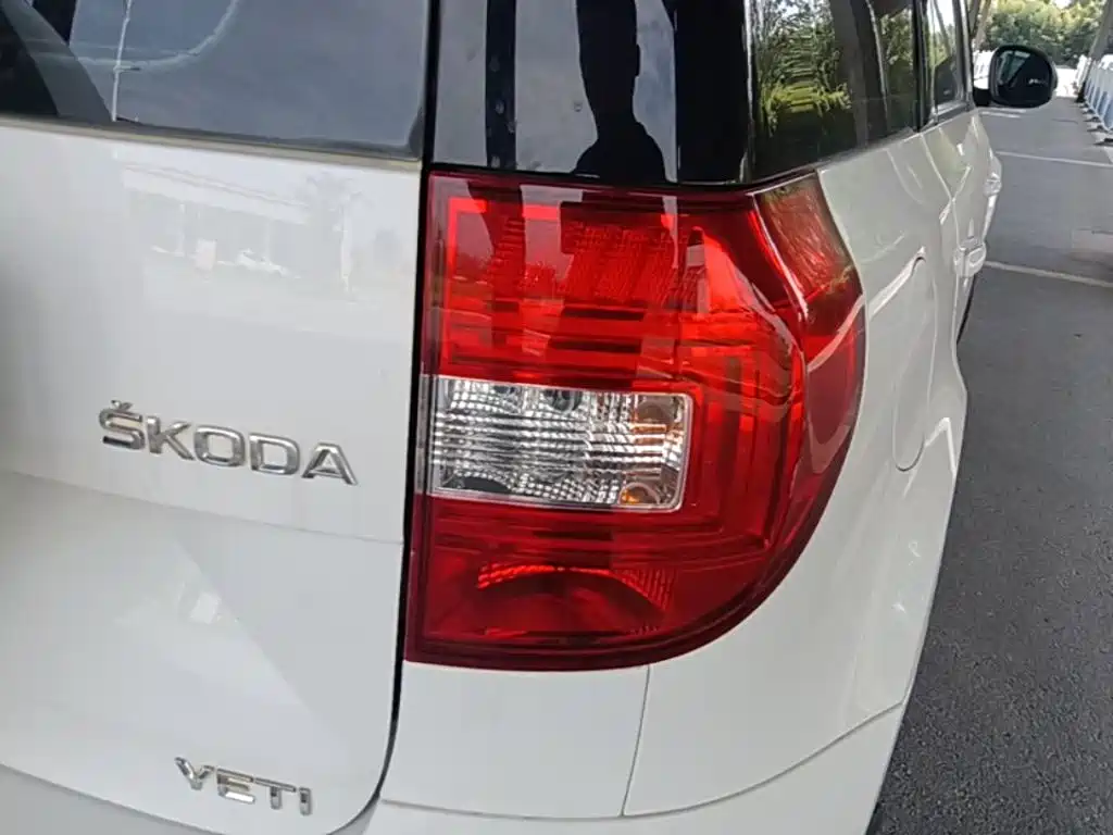 Yeti 2016 1.4TSI DSG Exclusive Edition купить на сайте DeffCars