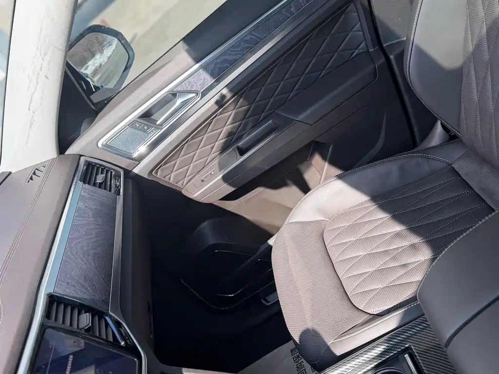 Touron 2019 380TSI four-wheel drive flagship version National V купить на сайте DeffCars