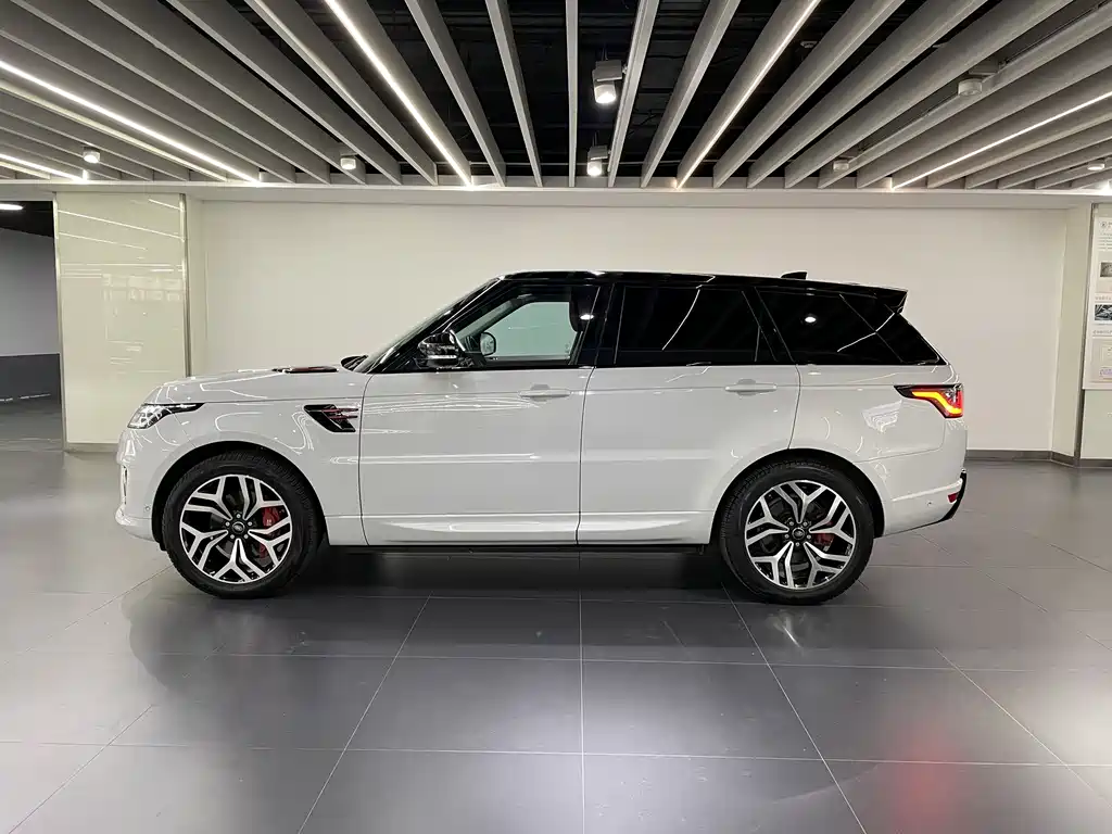Range Rover Sport 2021 3.0 L6 Black Edition купить на сайте DeffCars
