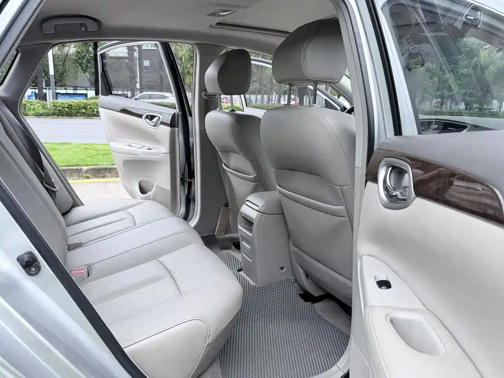 Sylphy 2014 1.6XV CVT Exclusive Edition купить на сайте DeffCars
