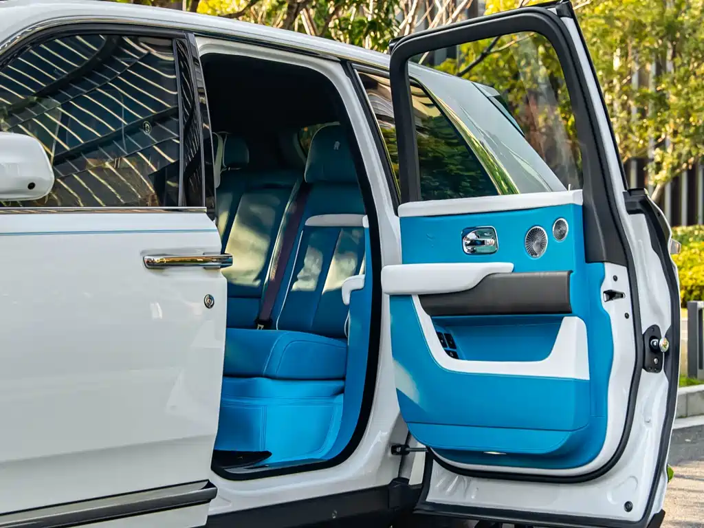Cullinan 2018 five-seater version купить на сайте DeffCars