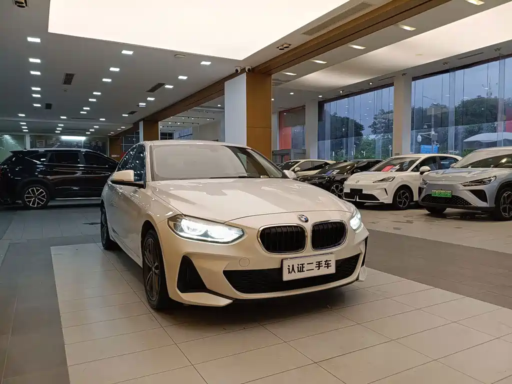 BMW 1 Series 2021 120i M Sports Edition купить на сайте DeffCars
