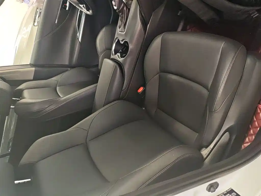 Vesa 2023 2.0L CVT two-wheel drive luxury version купить на сайте DeffCars