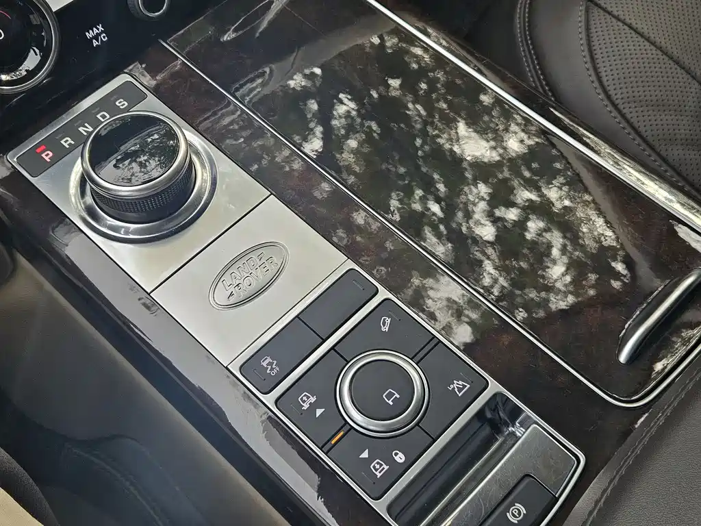 Range Rover 2021 3.0 L6 Legend Extended Classic Edition купить на сайте DeffCars