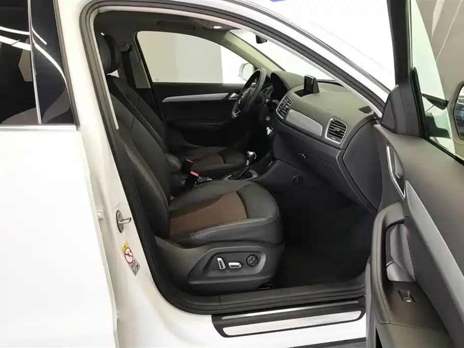 Audi Q3 2018 30th Anniversary Model 30 TFSI Fashion Model купить на сайте DeffCars