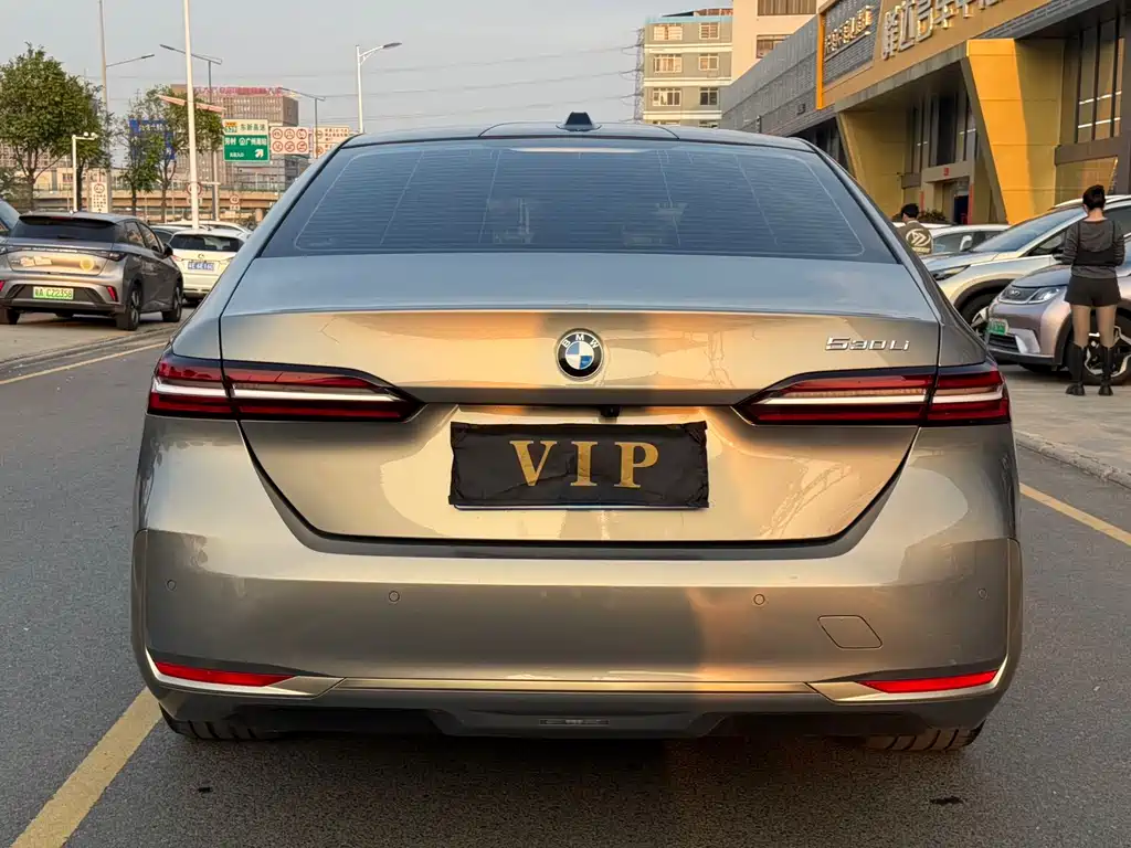 BMW 5 Series 2025 530Li Exclusive Luxury Package купить на сайте DeffCars