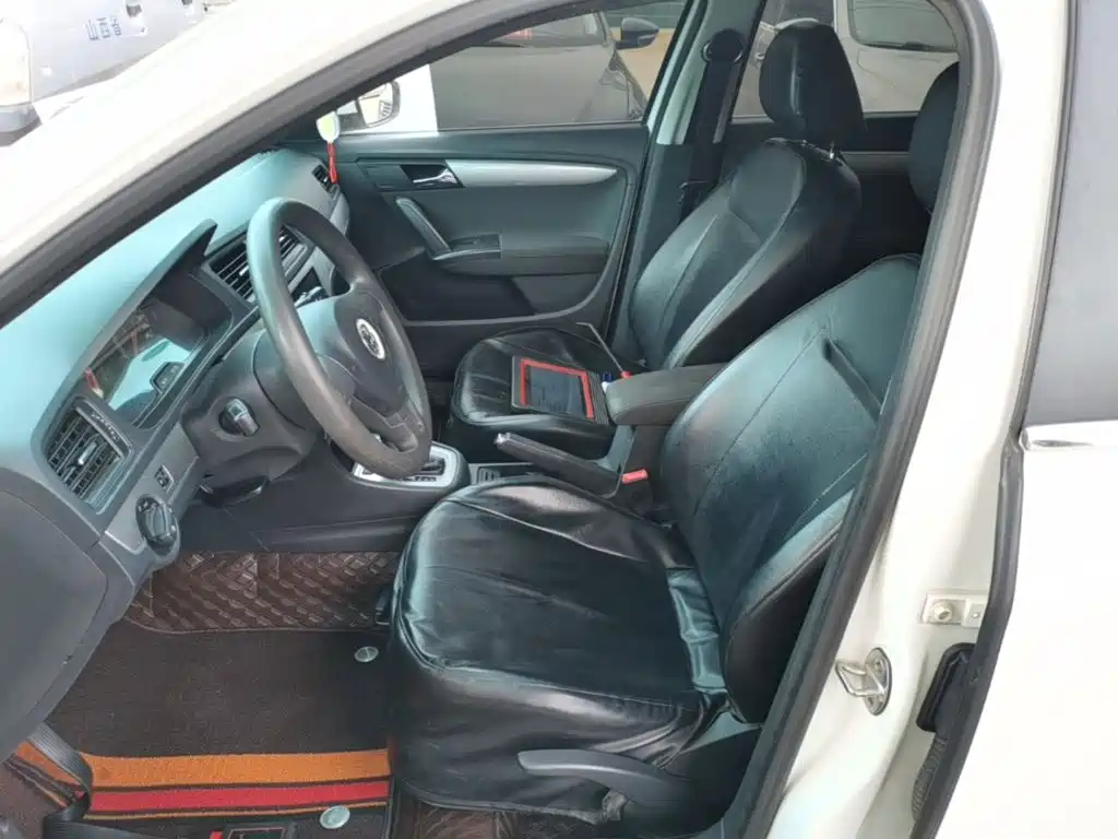Lavida 2015 1.6L automatic fashion version купить на сайте DeffCars