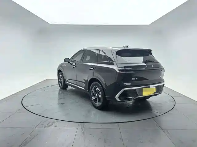 Hongqi HS3 2024 1.5T Shanwei Edition купить на сайте DeffCars