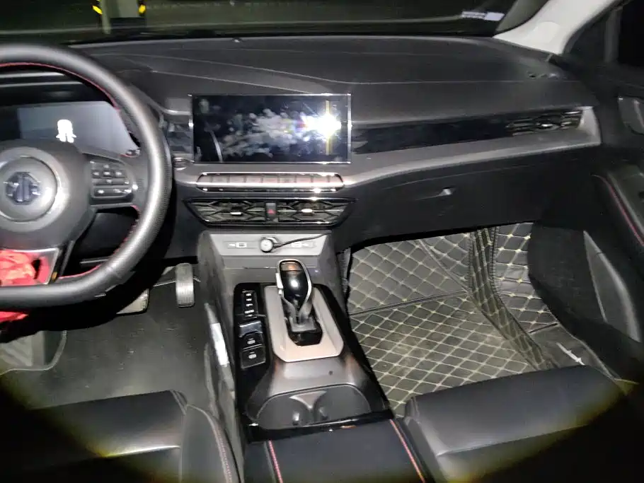 MG5 2021 300TGI DCT Green Luxury Edition купить на сайте DeffCars
