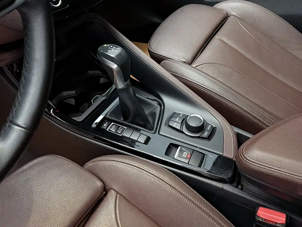 BMW X1 2019 sDrive18Li Exclusive Model купить на сайте DeffCars
