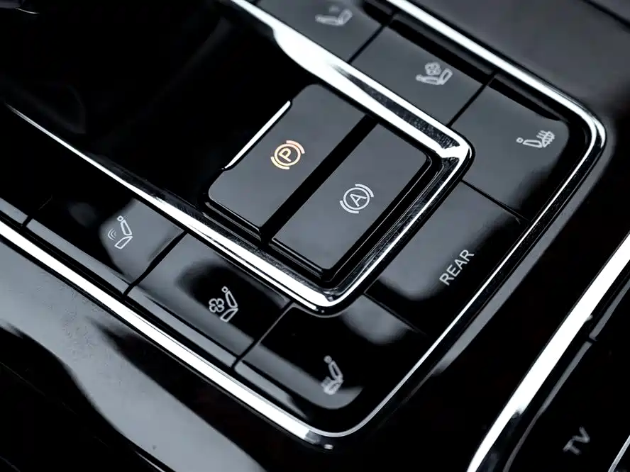 Hongqi Golden Sunflower Guoyao 2022 4.0T Elegant Flagship Edition 6 seats купить на сайте DeffCars