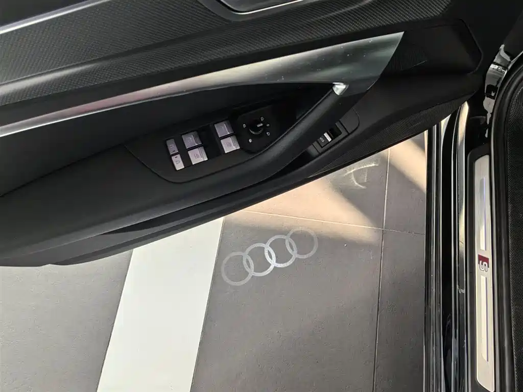 Audi A6L 2023 45 TFSI Premium Dynamic Model купить на сайте DeffCars