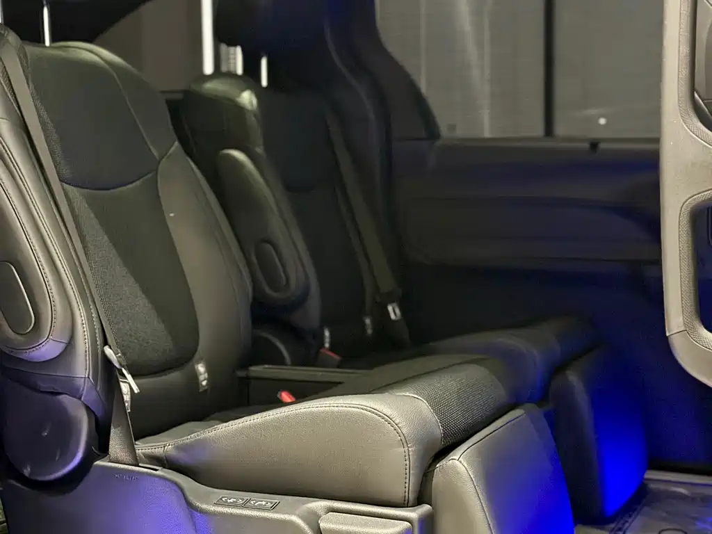 Grevia 2023 2.5L Hybrid Monarch VIP Edition купить на сайте DeffCars