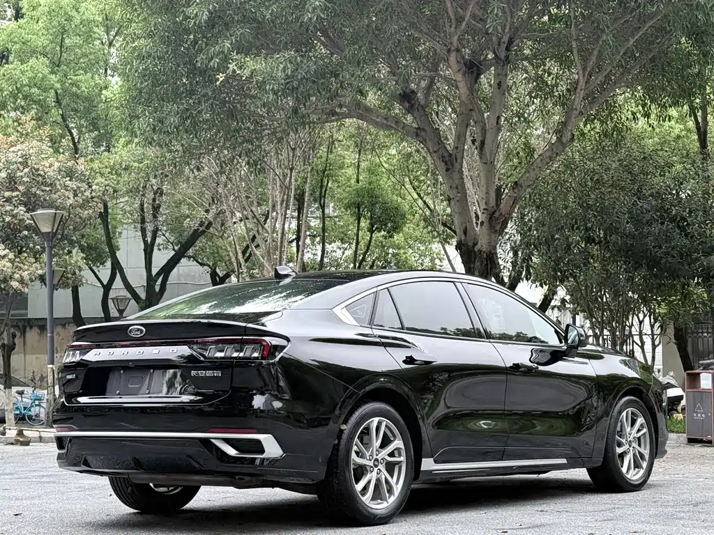 Mondeo 2023 EcoBoost 245 Luxury купить на сайте DeffCars