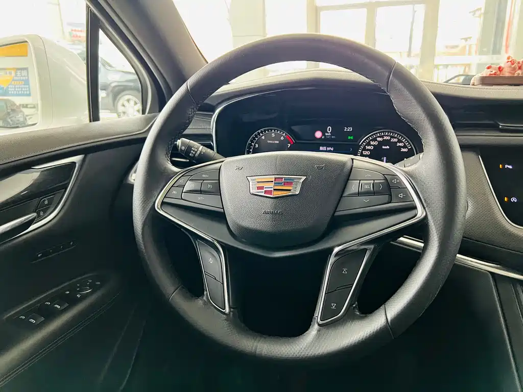 Cadillac XT5 2020 28T luxury model купить на сайте DeffCars