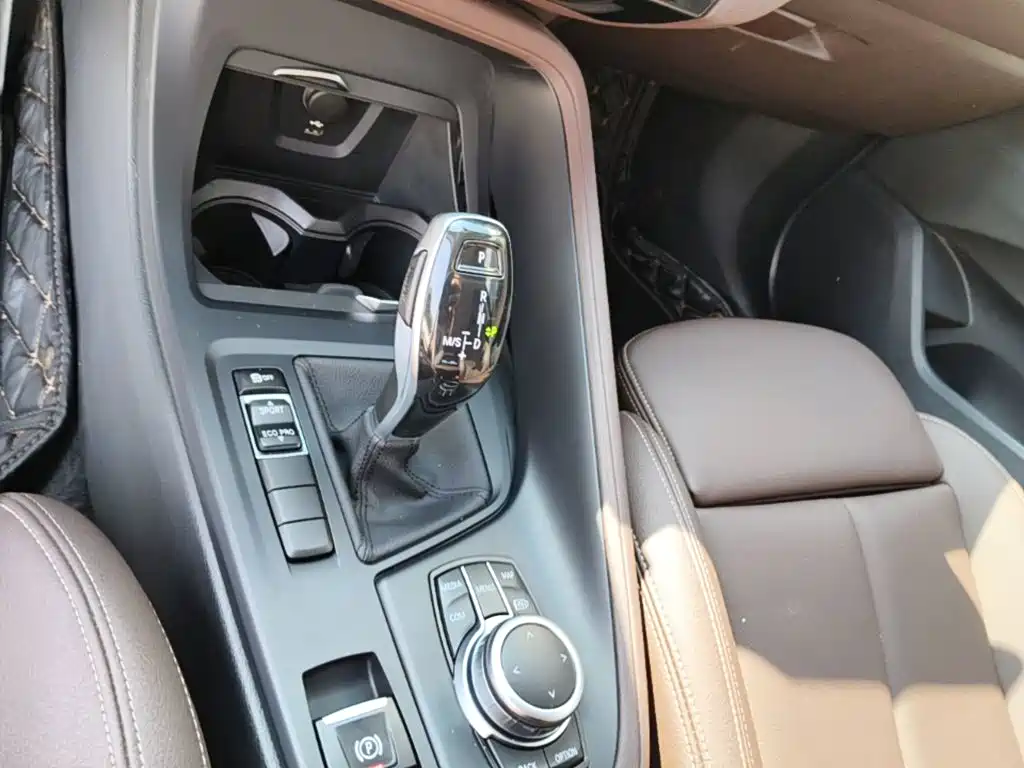 BMW X1 2021 sDrive25Li Leading Model купить на сайте DeffCars