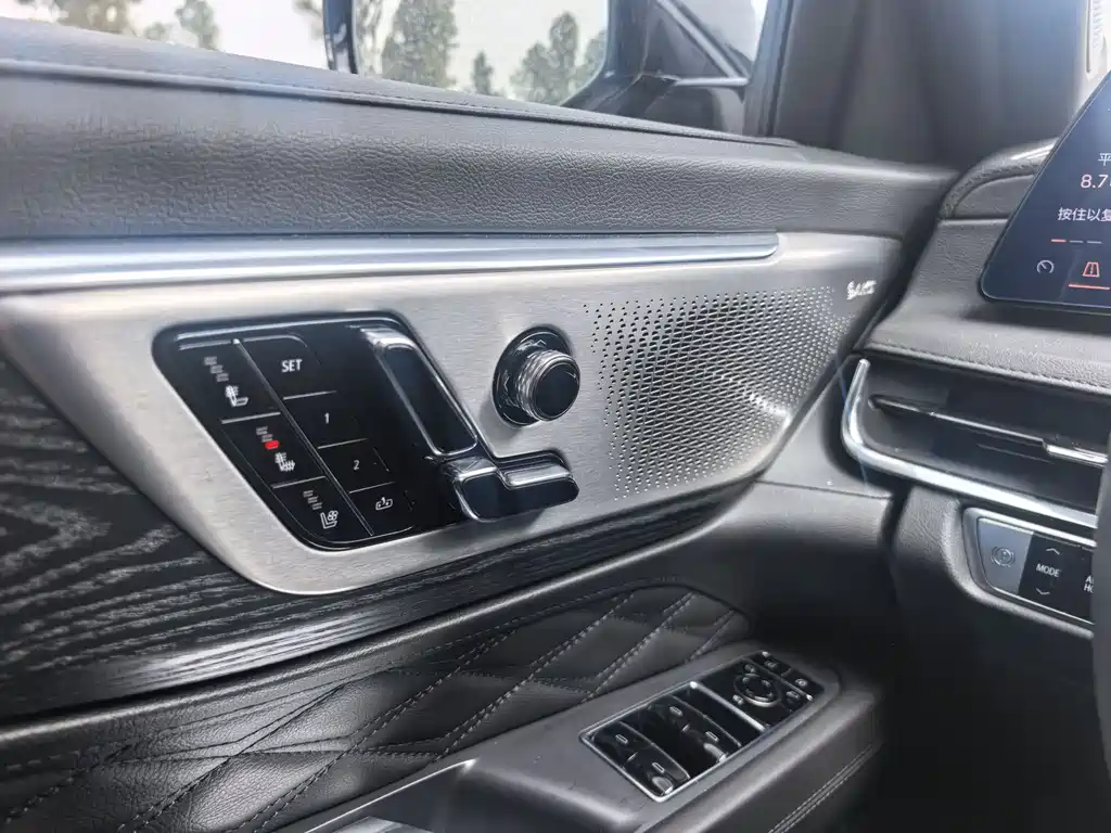 Cadillac CT6 2023 28T Premium Model купить на сайте DeffCars