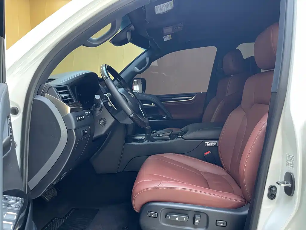 Lexus LX 2019 570 Premium Luxury Edition купить на сайте DeffCars