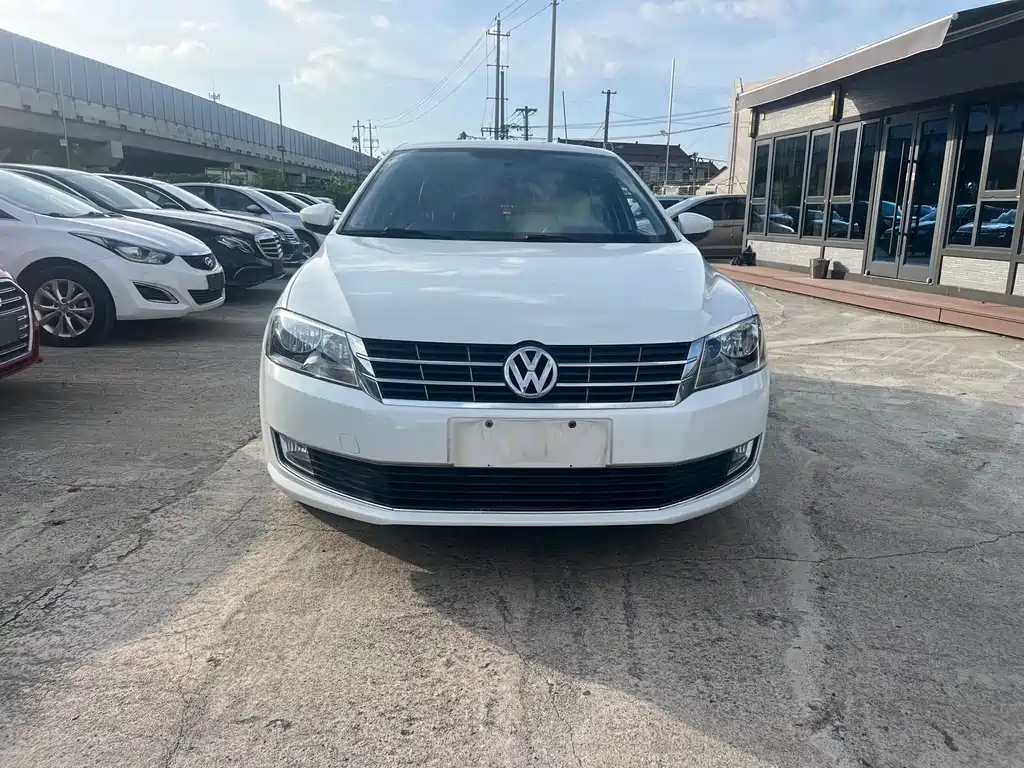 Lavida 2013 facelift classic 1.6L manual comfort version купить на сайте DeffCars