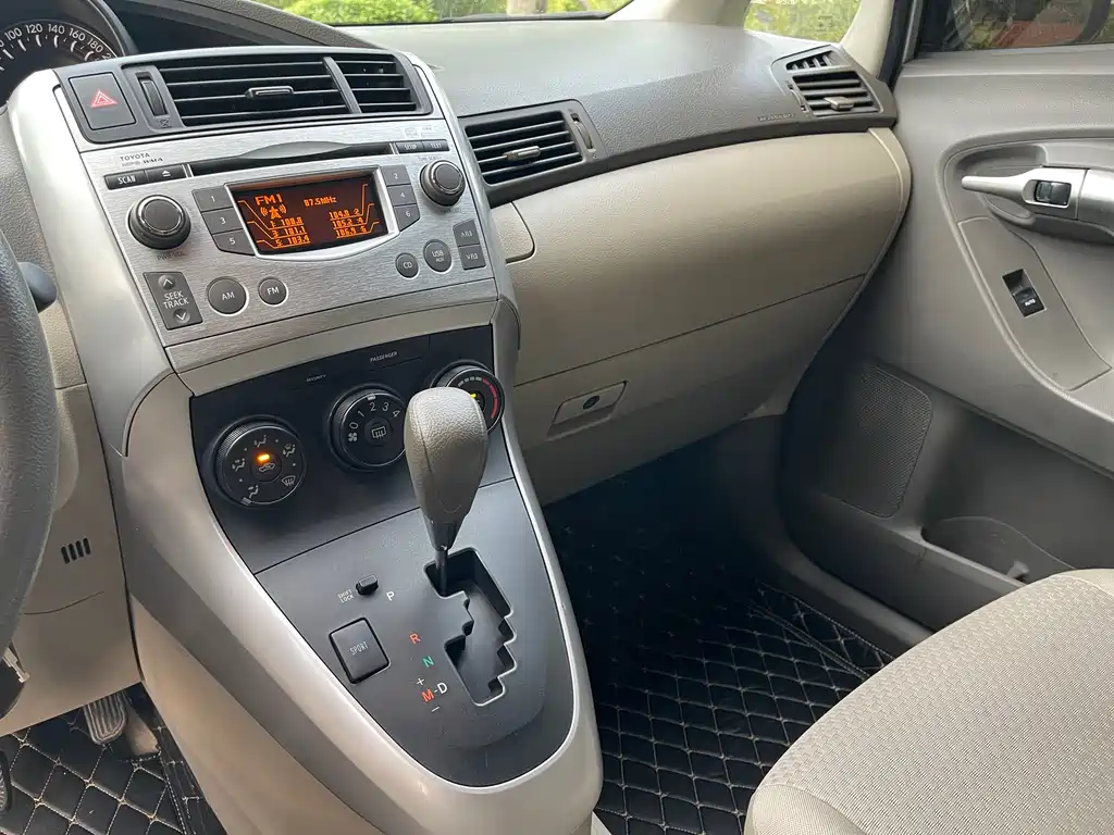 Yizhi 2012 180G CVT Comfort and Multifunctional Edition купить на сайте DeffCars