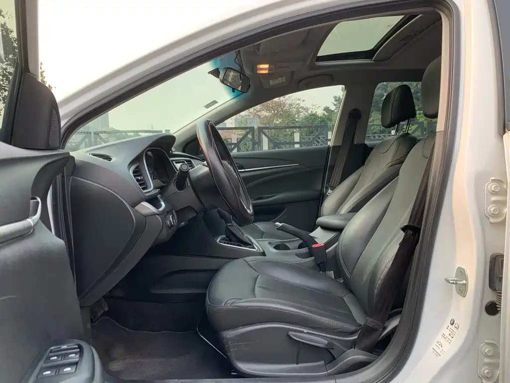Yinglang 2021 1.3T automatic light hybrid elite model купить на сайте DeffCars
