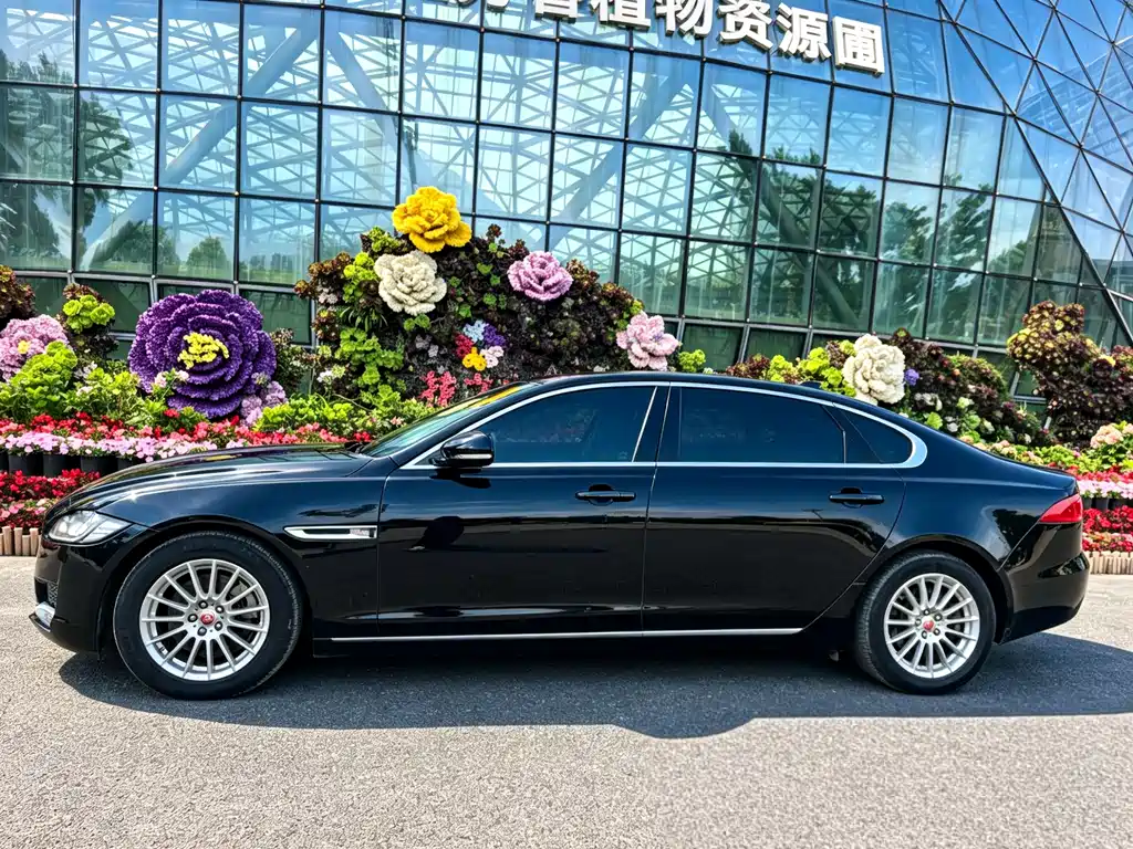 Jaguar XFL 2017 XFL 2.0T 200PS Fenghua Edition купить на сайте DeffCars