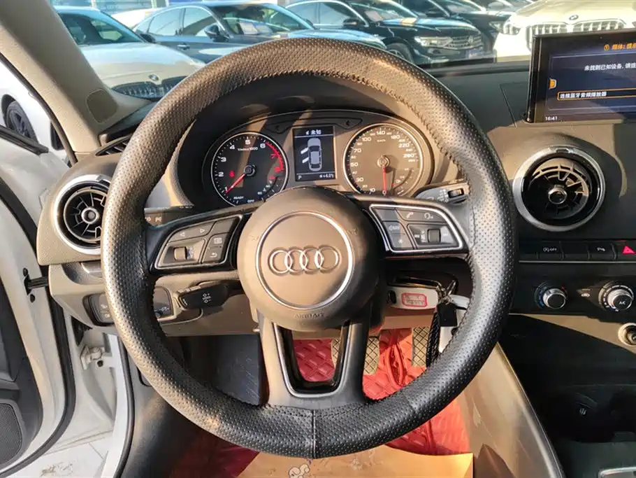 Audi A3 2019 Limousine 35 TFSI Fashion Type National VI купить на сайте DeffCars