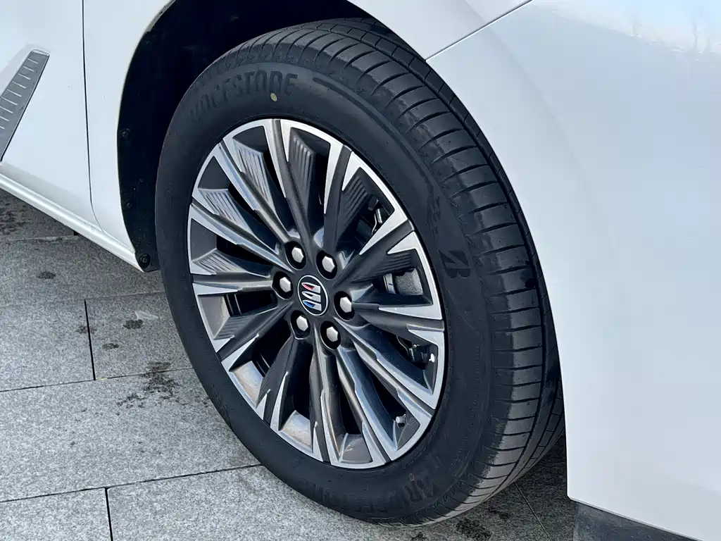 Buick GL8 2025 Lu Zun Smart Edition купить на сайте DeffCars