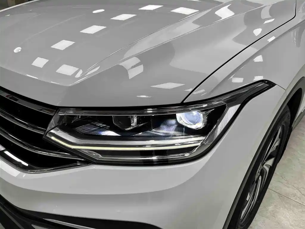 Tiguan L 2023 280TSI automatic two-wheel drive Chaochuang limited edition купить на сайте DeffCars
