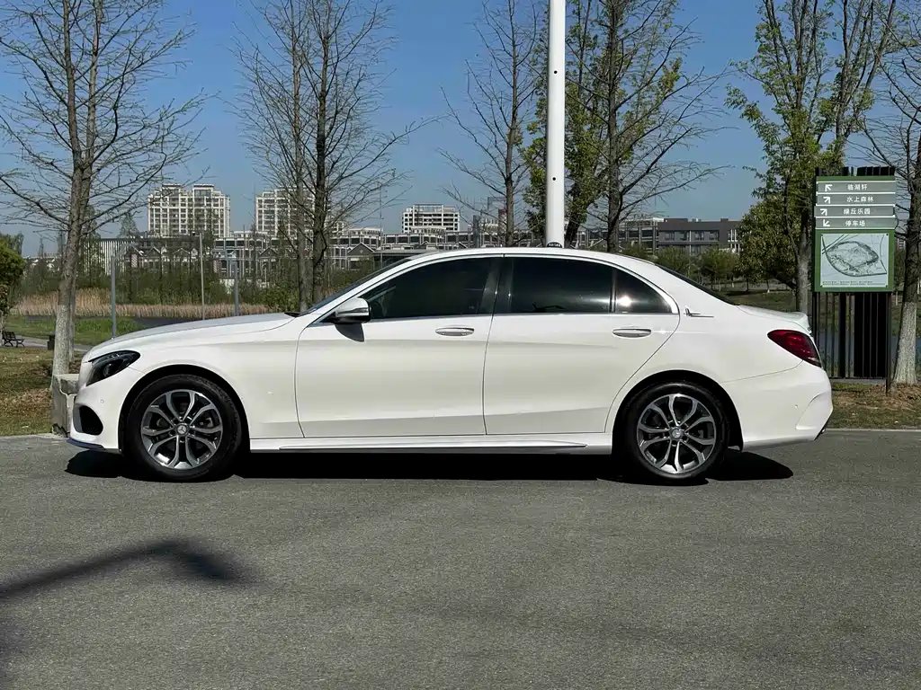 Mercedes-Benz C-Class 2017 C 180 L Sports Edition купить на сайте DeffCars