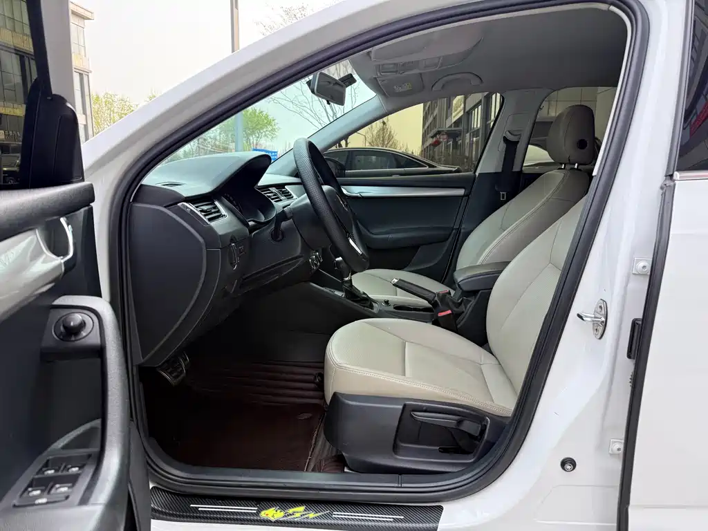 Octavia 2018 TSI230 DSG Comfort Edition купить на сайте DeffCars