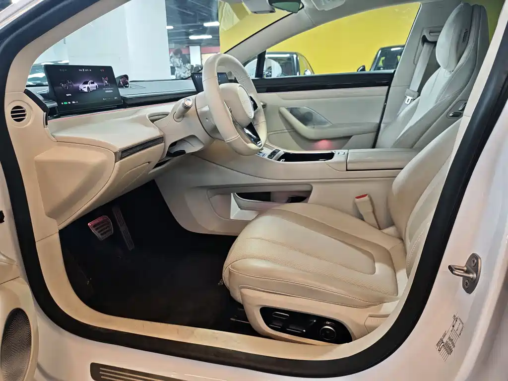 Zhijie S7 2025 model 705km Max купить на сайте DeffCars