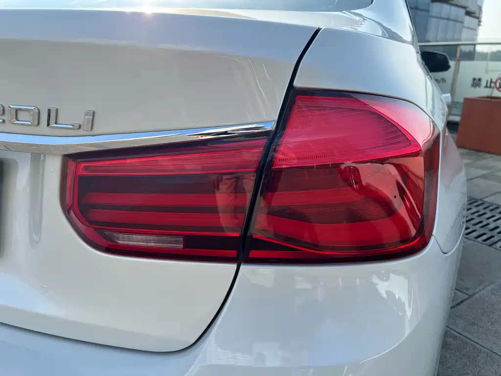 BMW 3 Series 2018 320Li Leading Luxury Package купить на сайте DeffCars