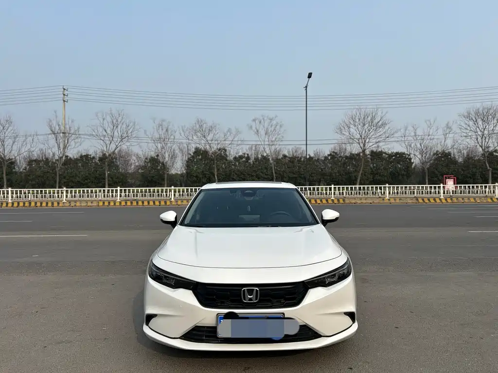 Model 2023 240TURBO CVT Leading Edition купить на сайте DeffCars