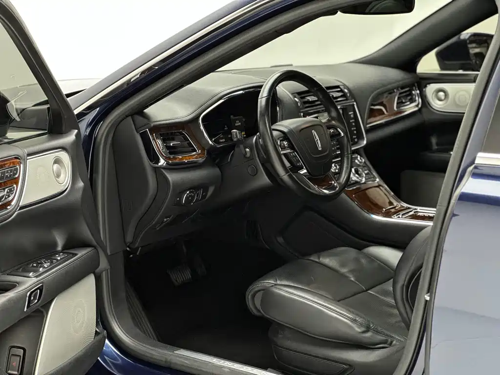 Lincoln Continental 2017 3.0T Four-wheel Drive Premium Edition купить на сайте DeffCars