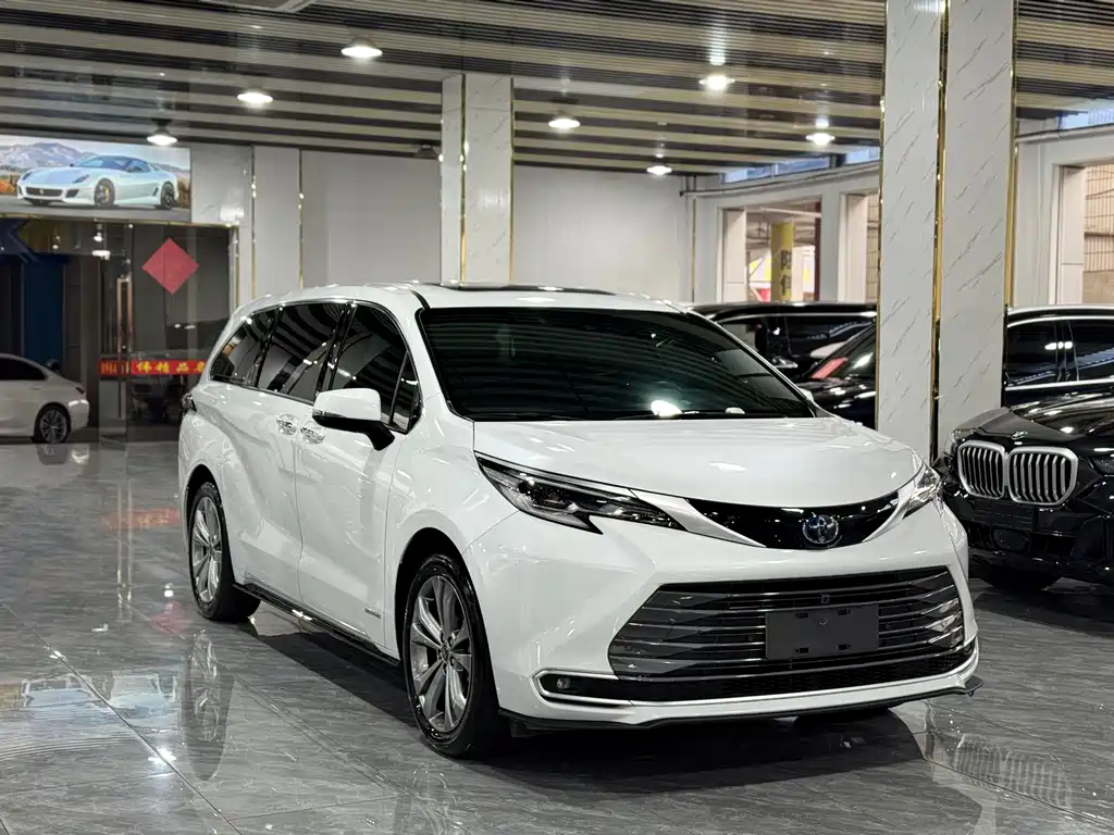 SIENNA 2024 2.5L Hybrid Premium Edition купить на сайте DeffCars