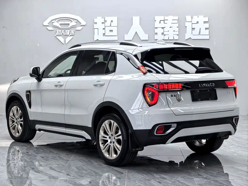 Lynk & Co 01 2017 2.0T two-wheel drive Pro version купить на сайте DeffCars
