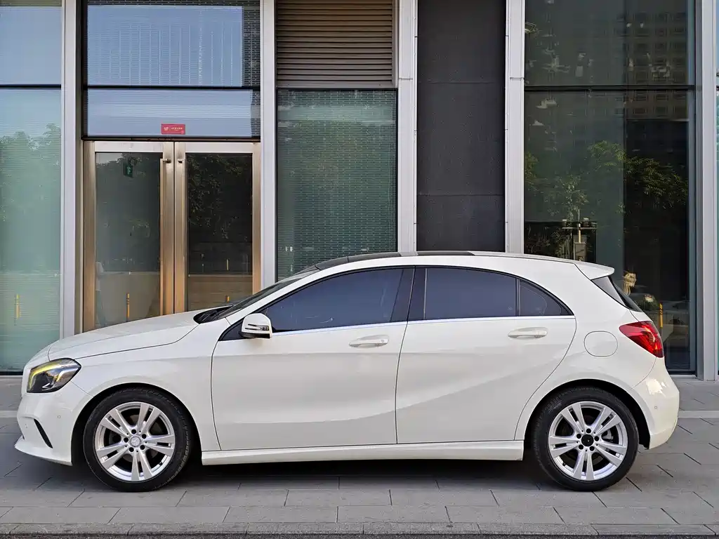 Mercedes-Benz A-Class Imported 2016 A 200 Dynamic купить на сайте DeffCars